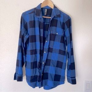 Women’s Medium Mountain Hardware Outdoor Hiking Camping Skate Flannel Fitted